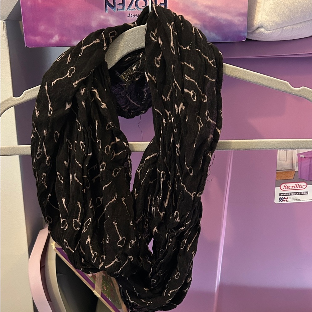 Black key Patterned Scarf